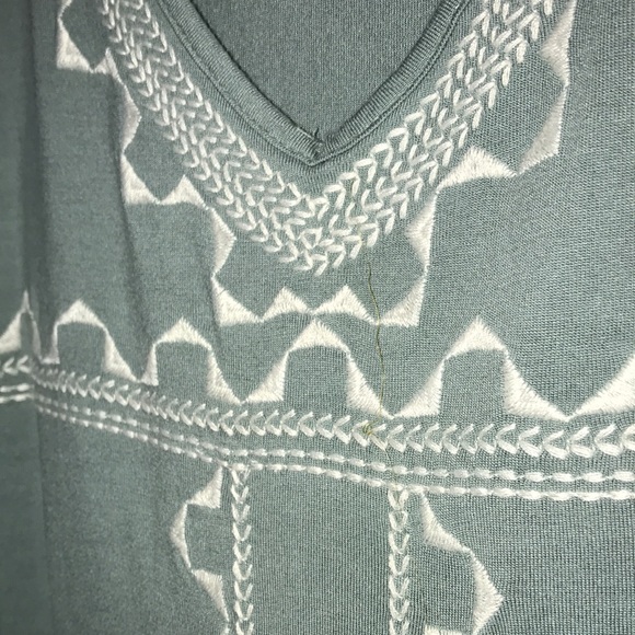 Old Navy L Thyme To Go Summer Top Embroidered - Picture 3 of 9
